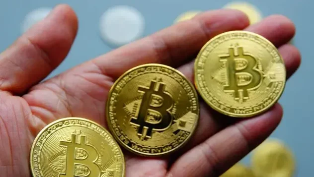 Bitcoin Hazine Şirketlerinde Tablo Değişiyor: Strategy Bekliyor, Strive Alıyor, KULR Tamamen Çıktı