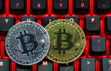 Bitcoin 83.000 Doların Altına Geriledi: Piyasada 500 Milyon Dolarlık Kaldıraç Tasfiye Edildi