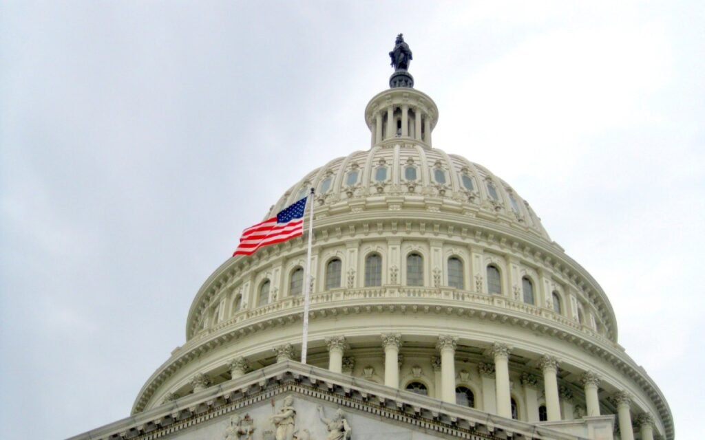 Senatör Lummis: Clarity Act’e Demokratların 120’den Fazla Talebi Eklendi, Trump da Onayladı